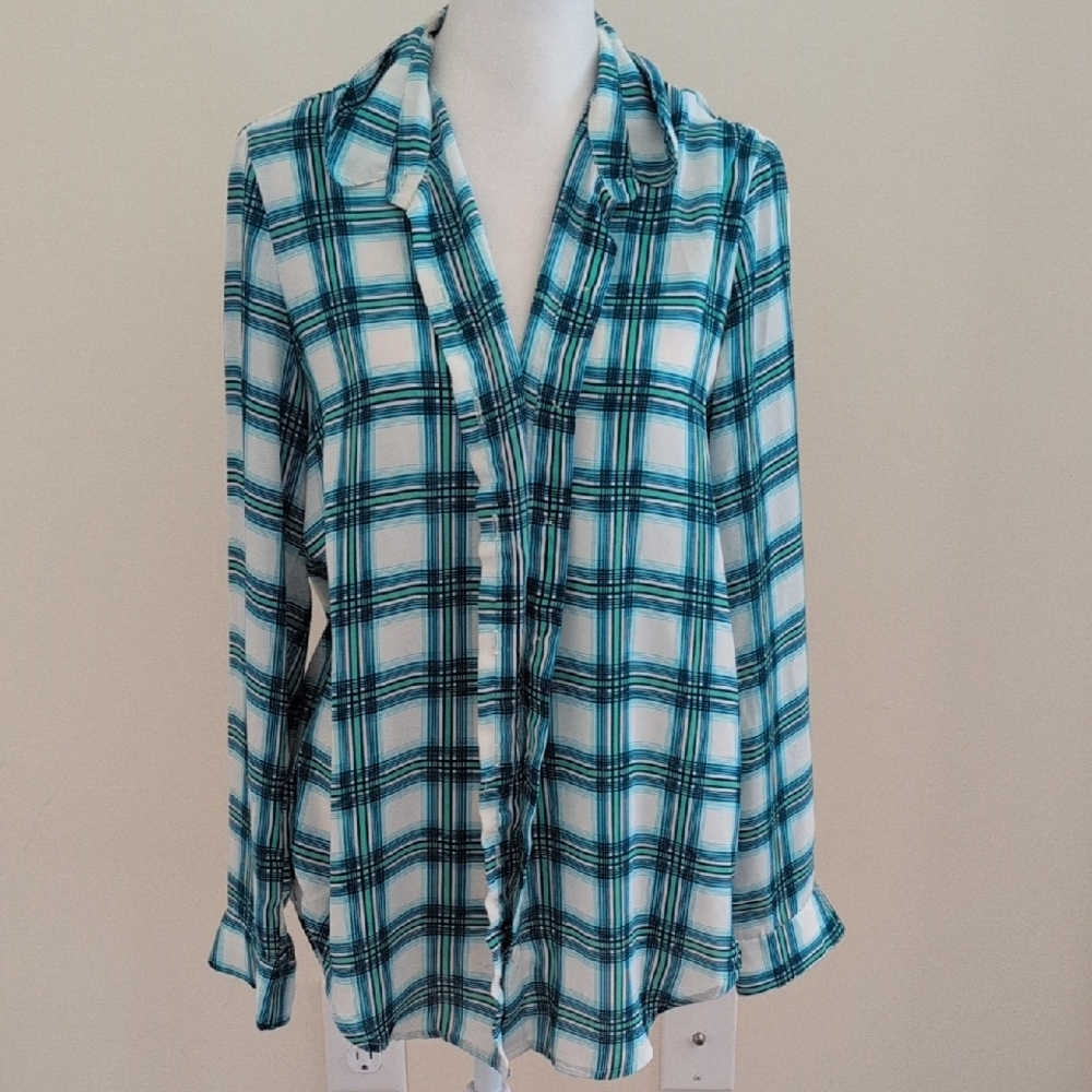 Forever 21 Blue and White Long Sleeve Button Down Shirt